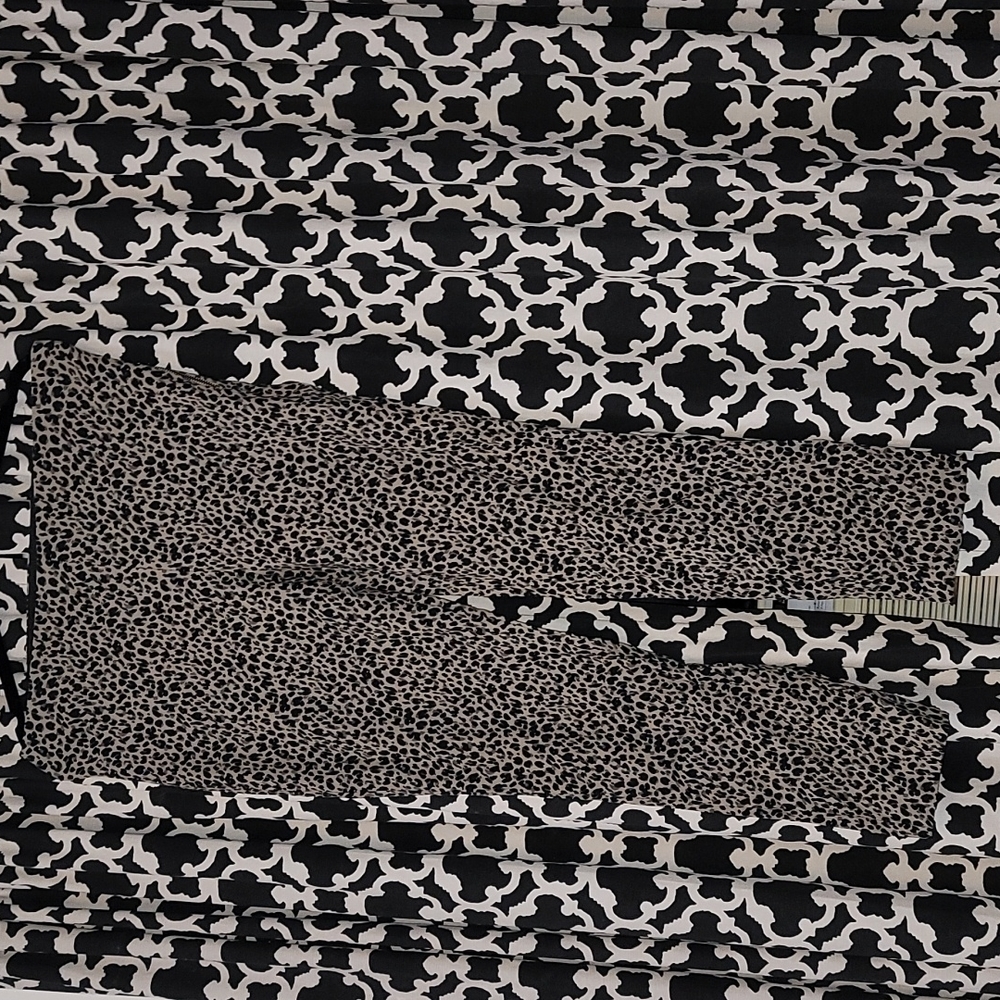Stretch Leopard Pants
